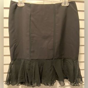 Laundry by Shelli Segal Sheer Bottom Skirt Size 4 ~Has a sheer trumpet bottom 🖤